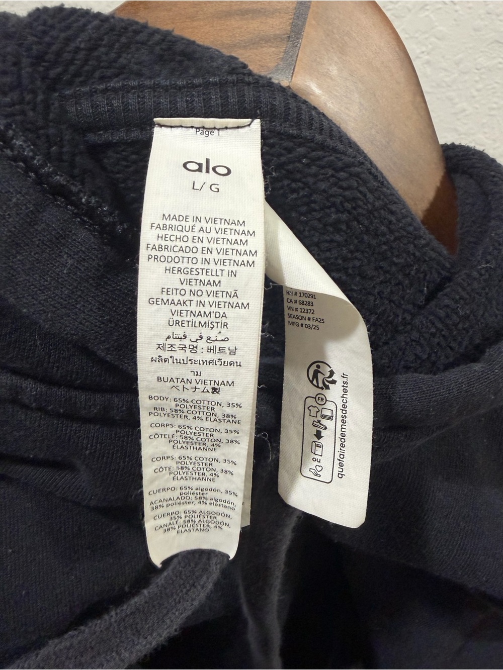 Alo Yoga Accolade Hoodie - Black Size Large - Picture 2 of 8